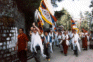 Dpart de la marche Transhimalayenne pour le Tibet  Dharamsala le 15 juin 2002